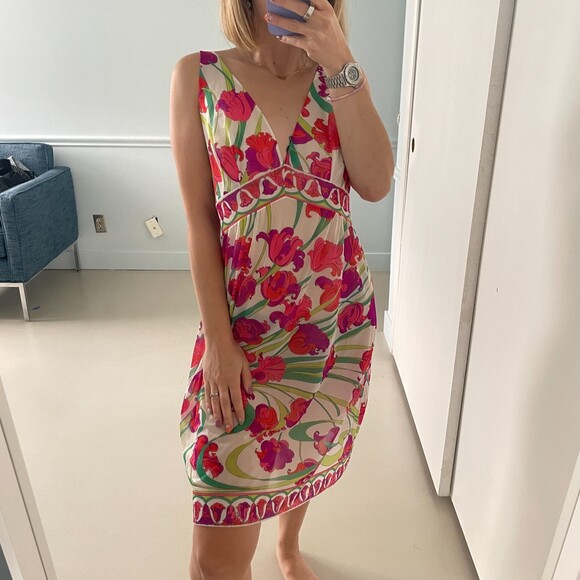 Emilio Pucci Dresses & Skirts - Emilio Pucci V Neckline Sleeveless Floral Dress Red Medium